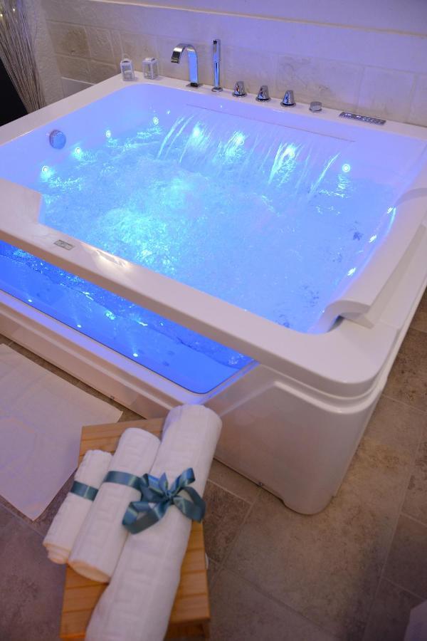 Suite Laurel Spa Con Idromassaggio Фазано Екстериор снимка