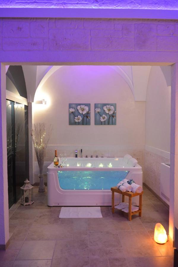 Suite Laurel Spa Con Idromassaggio Фазано Екстериор снимка