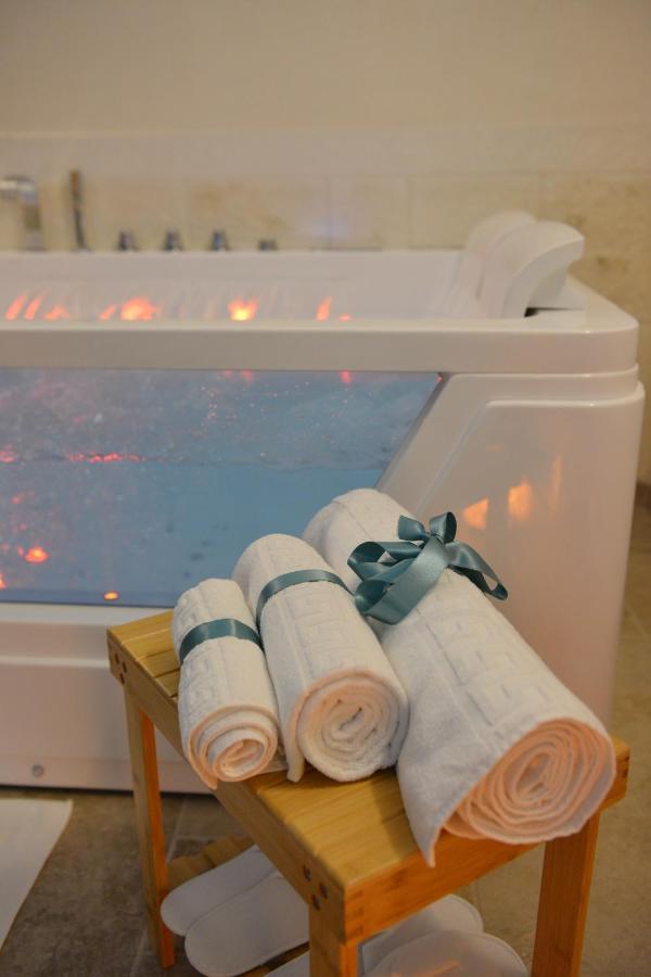 Suite Laurel Spa Con Idromassaggio Фазано Екстериор снимка