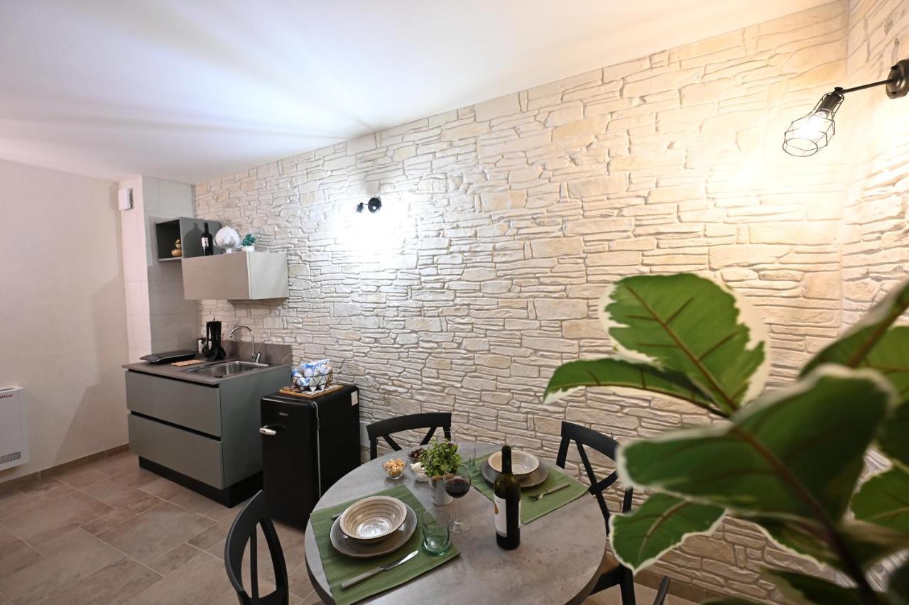Suite Laurel Spa Con Idromassaggio Фазано Екстериор снимка