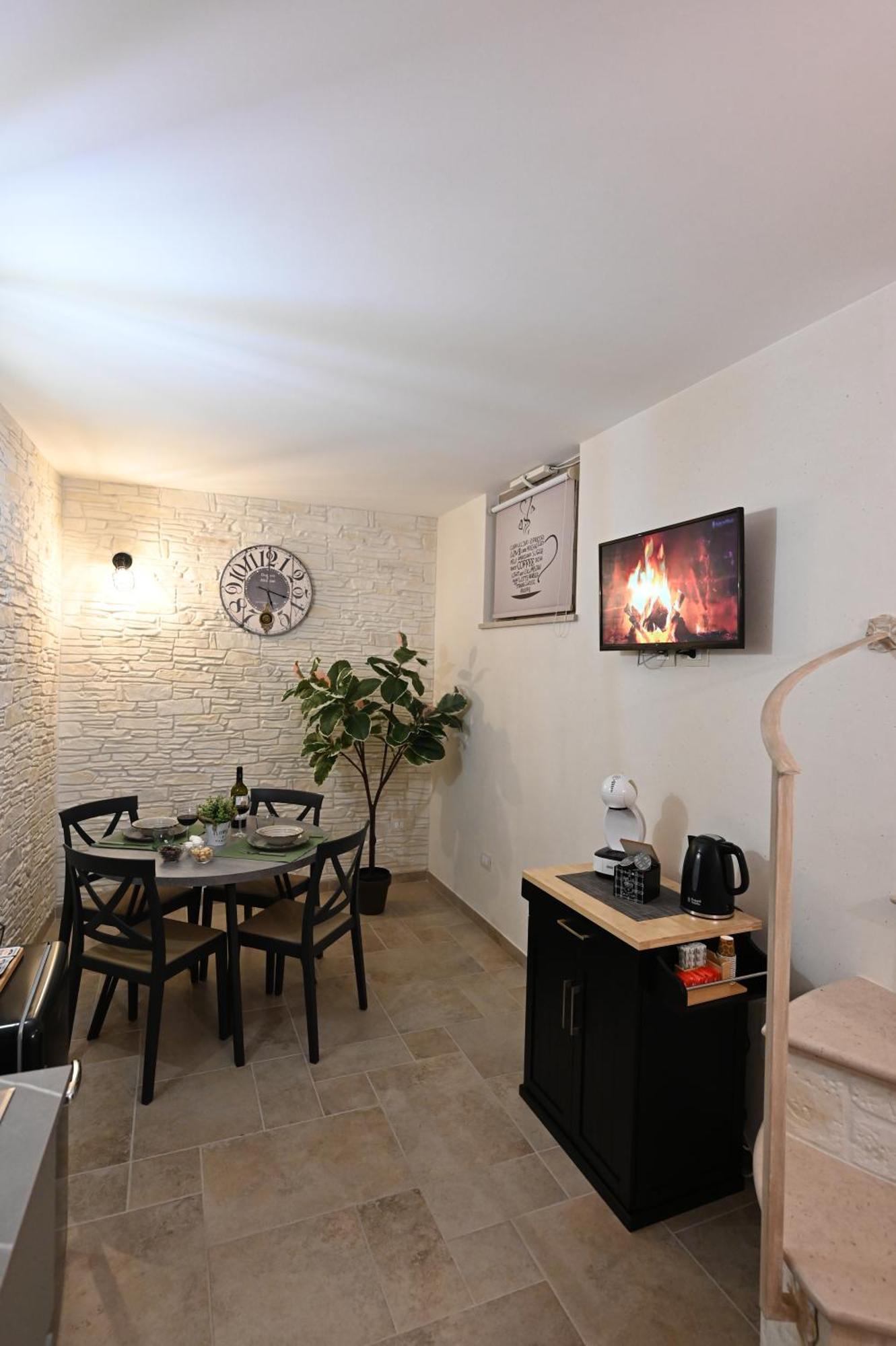 Suite Laurel Spa Con Idromassaggio Фазано Екстериор снимка