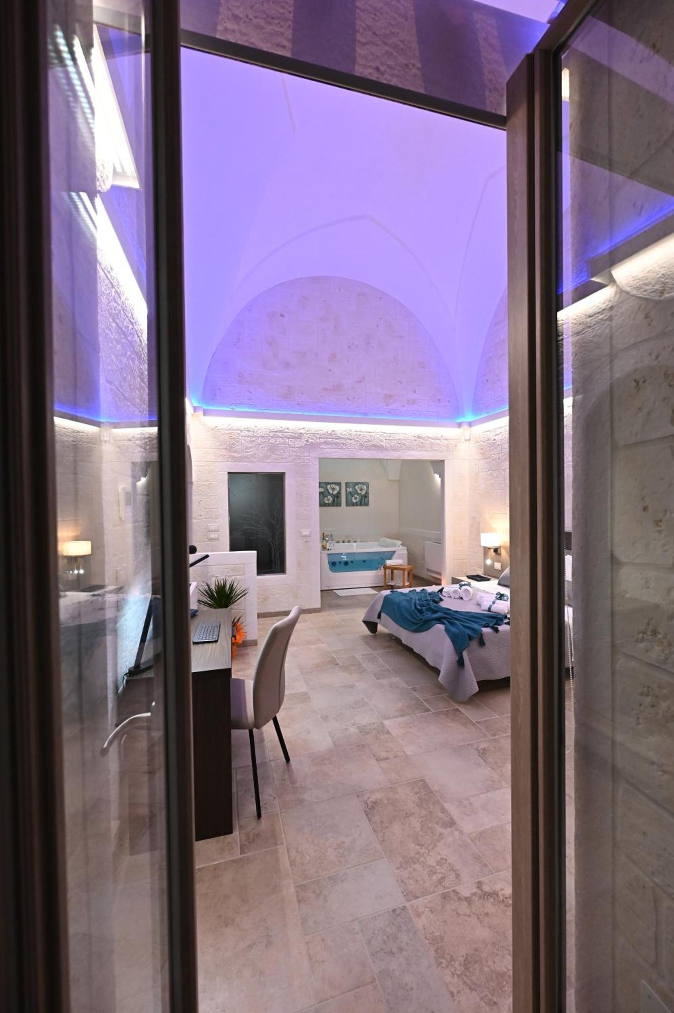 Suite Laurel Spa Con Idromassaggio Фазано Екстериор снимка